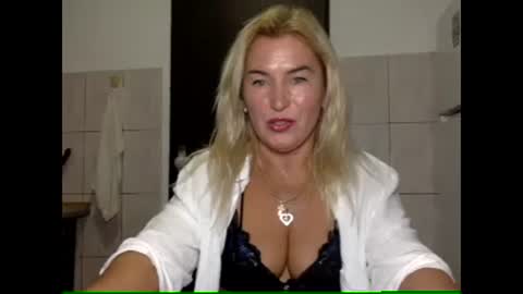 diana583578 online show from December 8, 5:01 pm