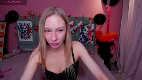 Snapshot of diana_garrett chatting on October 28, 2:37 am Diana online show from October 28, 2:37 am