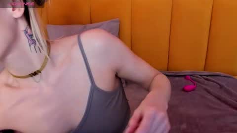 Snapshot of diana_garrett chatting on November 14, 1:37 am Diana online show from November 14, 1:37 am