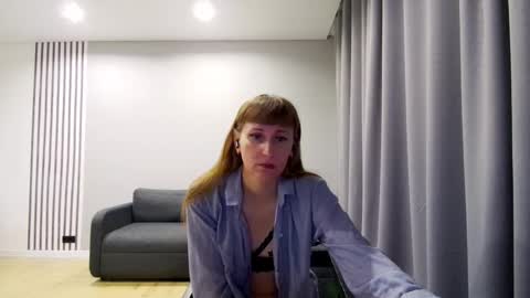 Snapshot of diana_meridor chatting on December 24, 2:32 am diana_meridor online show from December 24, 2:32 am