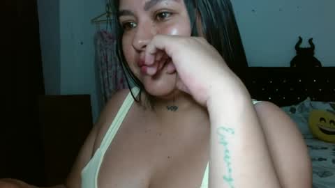 Snapshot of diana_o1 chatting on May 18, 12:11 pm diana_o1 online show from May 18, 12:11 pm