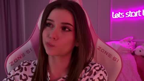 Diana online show from February 18, 3:31 am