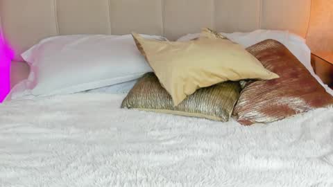 dianac1998 online show from October 15, 9:15 pm