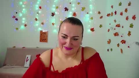 Snapshot of dianamgg chatting on November 27, 7:43 am Diana online show from November 27, 7:43 am