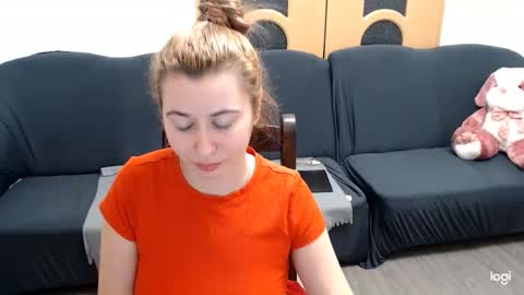 dianasmiey7 online show from January 19, 9:45 pm