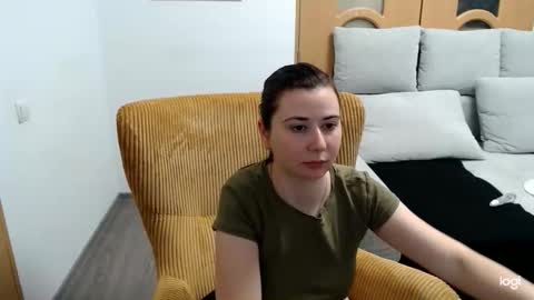 dianasmiey7 online show from April 15, 10:00 am