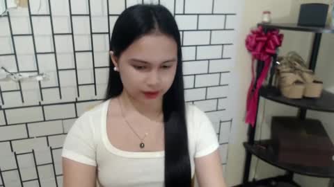 Diane online show from February 8, 8:52 am