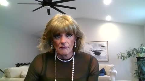 dianeheels online show from January 8, 5:37 pm