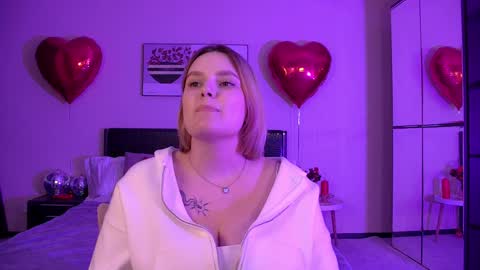 Snapshot of dianemills chatting on February 27, 1:38 am Diane Mills online show from February 27, 1:38 am