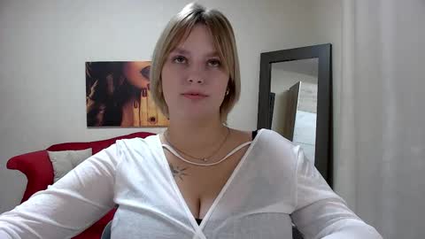 Snapshot of dianemills chatting on September 30, 7:41 pm Diane Mills online show from September 30, 7:41 pm