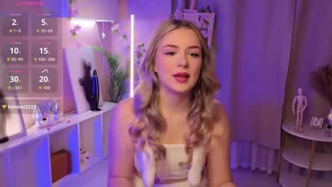 Snapshot of diannedibartolo chatting on October 20, 7:36 pm diannedibartolo online show from October 20, 7:36 pm