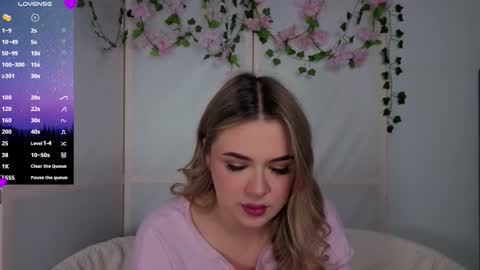 Snapshot of diannedibartolo chatting on November 27, 6:15 am diannedibartolo online show from November 27, 6:15 am