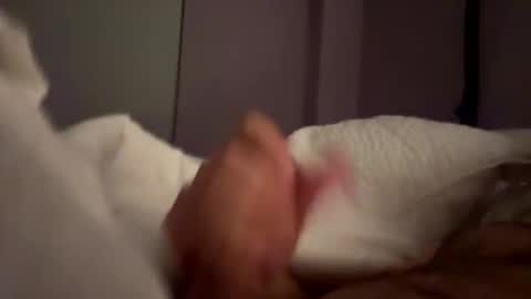 Snapshot of dibbs25548459 chatting on October 29, 2:47 am dibbs25548459 online show from October 29, 2:47 am