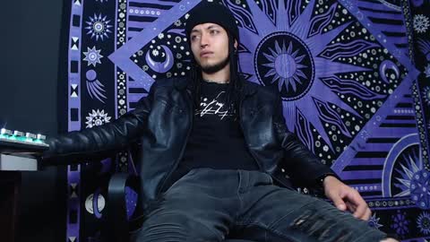 DICAPRIO online show from January 11, 12:33 am