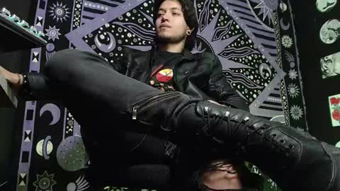 DICAPRIO online show from February 17, 5:21 pm