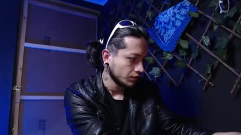 DICAPRIO online show from December 1, 10:15 pm