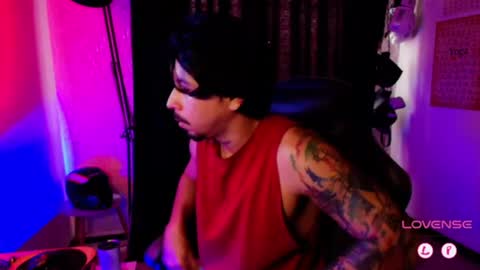 Snapshot of dickdamian_ chatting on July 4, 5:52 pm Damin online show from July 4, 5:52 pm