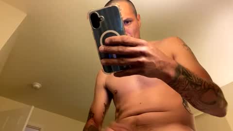 Snapshot of dickmade1 chatting on October 1, 3:34 am dickmade1 online show from October 1, 3:34 am