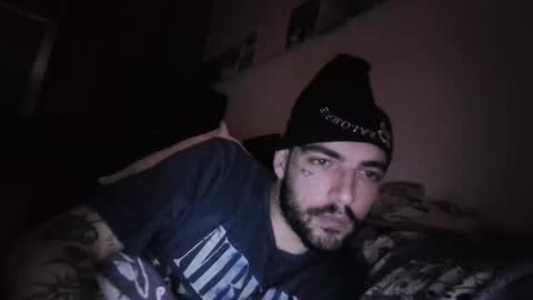 Snapshot of didismurf02 chatting on December 4, 12:30 am didismurf02 online show from December 4, 12:30 am