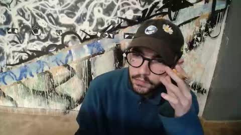 Snapshot of didismurf02 chatting on January 15, 2:27 am didismurf02 online show from January 15, 2:27 am