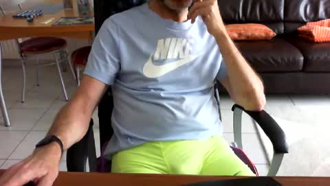 didonc from france..... online show from June 12, 8:13 am