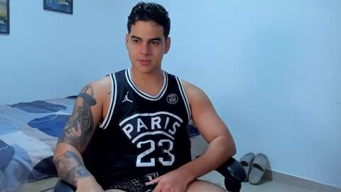 Snapshot of diego_cazas chatting on June 8, 10:48 am DIEGO CAZAS online show from June 8, 10:48 am
