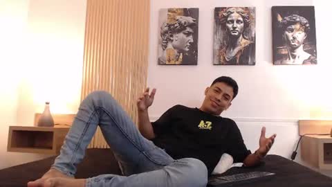 Snapshot of diego_salvatore chatting on June 19, 3:05 pm diego_salvatore online show from June 19, 3:05 pm