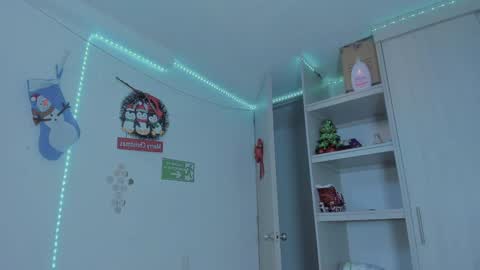 Snapshot of diegsz_ chatting on December 18, 8:36 pm diego online show from December 18, 8:36 pm