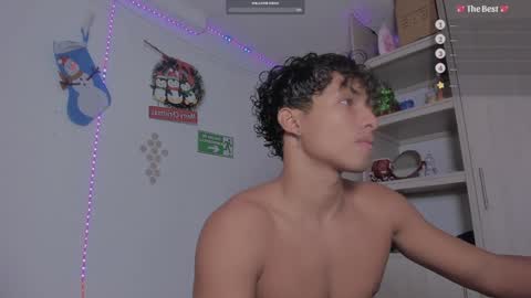 Snapshot of diegsz_ chatting on January 6, 7:09 am diego online show from January 6, 7:09 am