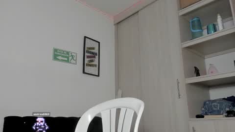 Snapshot of diegsz_ chatting on January 28, 8:04 pm diego online show from January 28, 8:04 pm