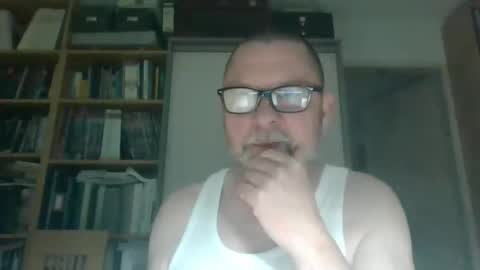 Snapshot of dierenfeld chatting on March 31, 9:15 pm dierenfeld online show from March 31, 9:15 pm