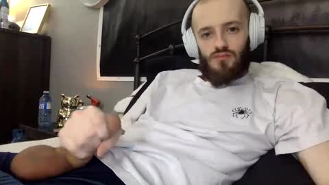 Snapshot of digbicknik chatting on February 9, 4:29 pm digbicknik online show from February 9, 4:29 pm