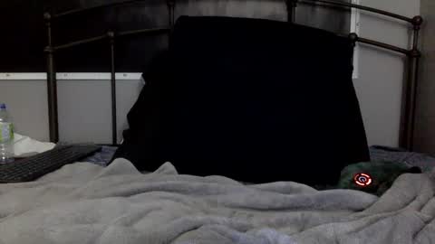 Snapshot of digbicknik chatting on February 26, 12:47 pm digbicknik online show from February 26, 12:47 pm