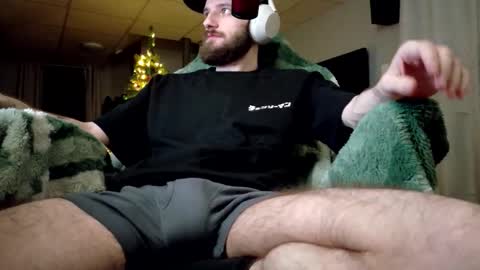 Snapshot of digbicknik chatting on November 27, 2:13 am digbicknik online show from November 27, 2:13 am