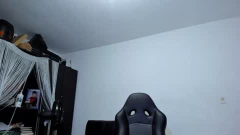 diiego_xxx online show from July 19, 3:21 am