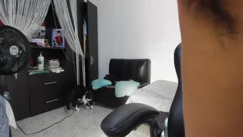 diiego_xxx online show from July 23, 4:38 pm