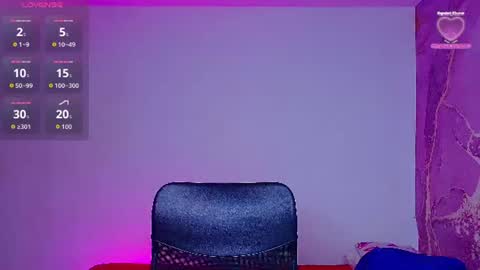 diiosa_latina online show from June 9, 7:03 pm