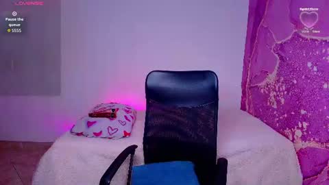 diiosa_latina online show from June 16, 7:16 pm