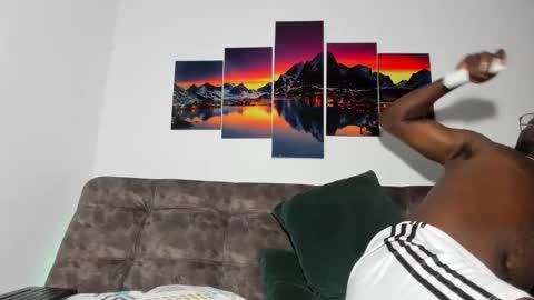 Snapshot of dilaan_carter chatting on November 18, 3:49 pm joshua online show from November 18, 3:49 pm