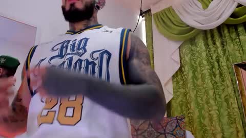 dilan_scootk_ online show from January 13, 7:19 pm