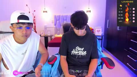 Snapshot of dilans_lc chatting on November 17, 6:24 pm dilan y noha online show from November 17, 6:24 pm