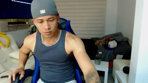 dilanxxx8888 online show from May 20, 4:29 am