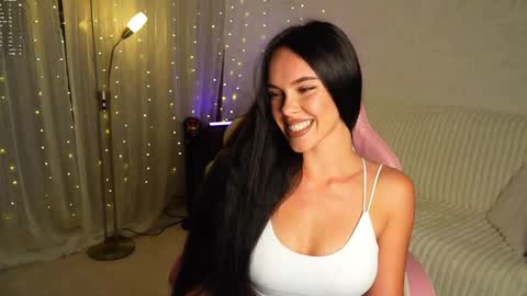 Snapshot of dilara_foxx chatting on September 29, 9:30 pm Dilara online show from September 29, 9:30 pm