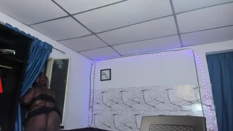 dilay__x online show from July 10, 11:24 am