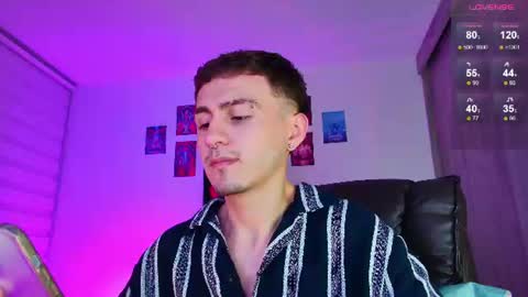 Julian Independent Model online show from June 19, 12:04 am