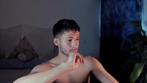 Snapshot of dimitri_targaryen chatting on November 9, 6:50 pm Fabian online show from November 9, 6:50 pm