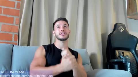 dimitricaruso online show from February 25, 8:40 pm