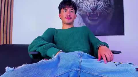 Snapshot of dimitrideluxe chatting on September 12, 7:36 pm Dimitri online show from September 12, 7:36 pm