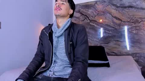 Snapshot of dimitrideluxe chatting on September 15, 12:05 pm Dimitri online show from September 15, 12:05 pm