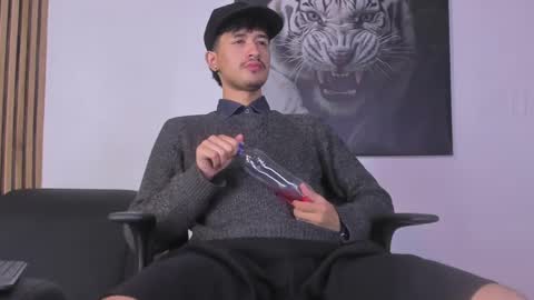 Snapshot of dimitrideluxe chatting on September 22, 8:11 pm Dimitri online show from September 22, 8:11 pm